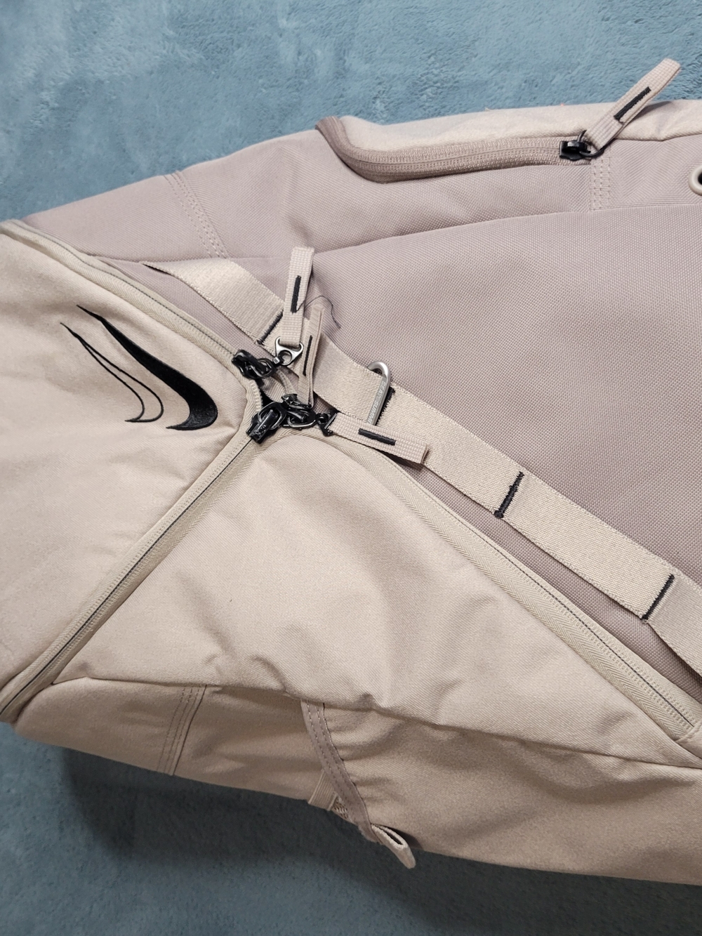 Nike Men’skd  Beige Back Pack- Lightweight Travel & Gym Carry